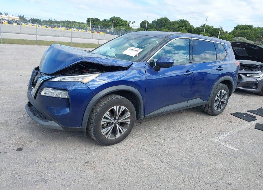 Photo 2 of 2021 Nissan Rogue SV FWD (VIN 5N1AT3BA0MC717999)