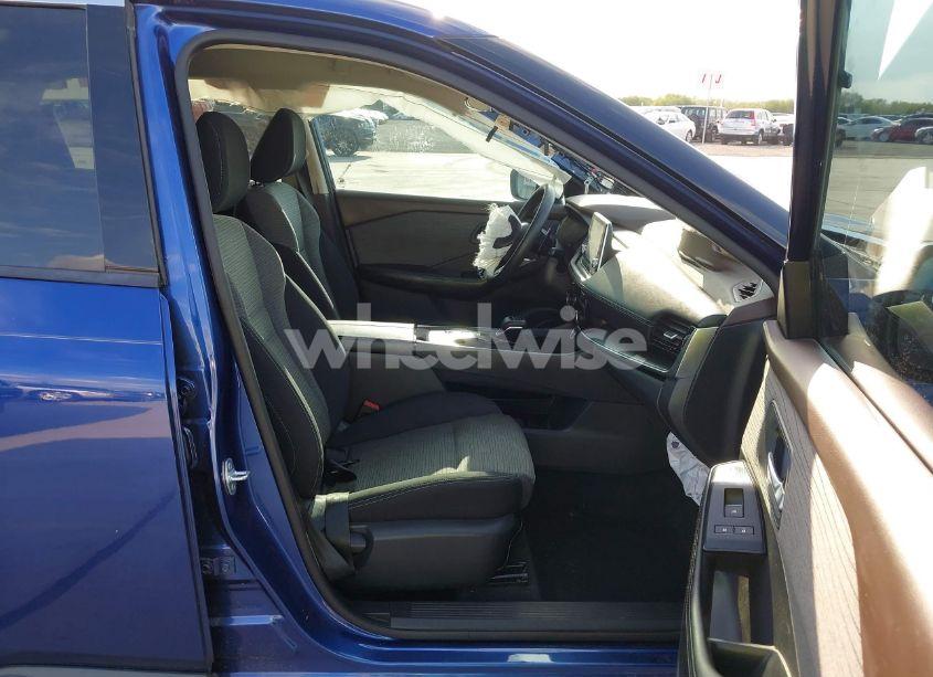 Photo 5 of 2021 Nissan Rogue SV FWD (VIN 5N1AT3BA1MC759758)