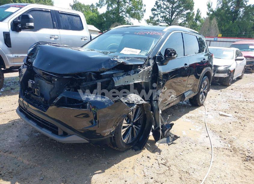 Photo 2 of 2021 Nissan Rogue SV FWD (VIN 5N1AT3BA1MC816590)