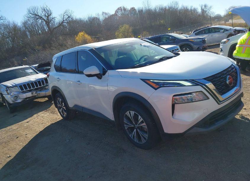 2021 Nissan Rogue SV FWD (VIN 5N1AT3BA3MC679636) main photo