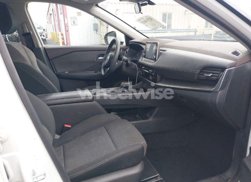 Photo 5 of 2021 Nissan Rogue SV FWD (VIN 5N1AT3BA3MC777081)