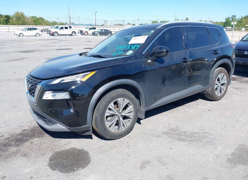 Photo 2 of 2021 Nissan Rogue SV FWD (VIN 5N1AT3BA4MC720565)