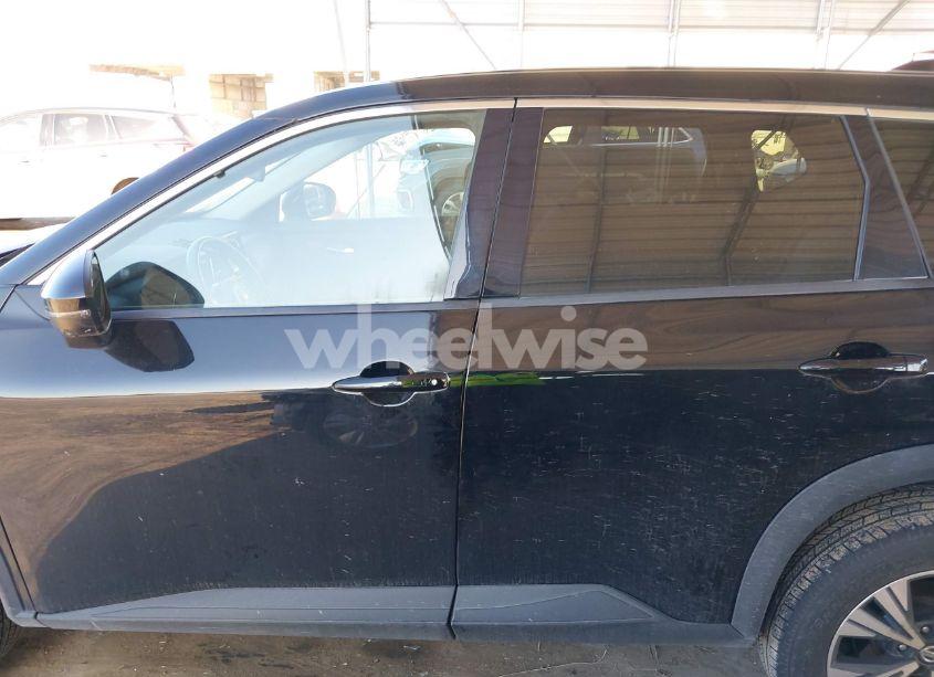 Photo 15 of 2021 Nissan Rogue SV FWD (VIN 5N1AT3BA5MC731655)