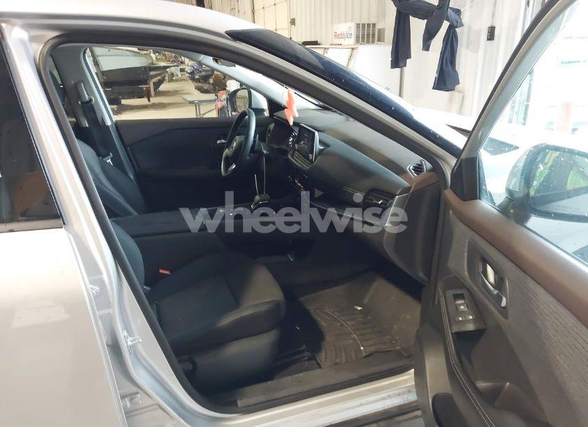 Photo 5 of 2021 Nissan Rogue SV FWD (VIN 5N1AT3BA5MC733308)