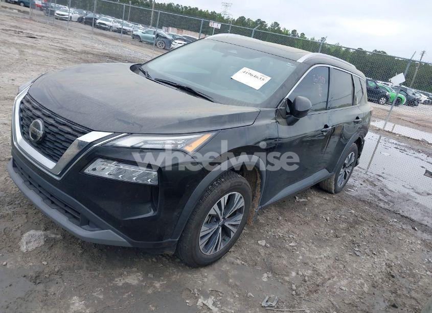 Photo 2 of 2021 Nissan Rogue SV FWD (VIN 5N1AT3BA5MC833344)