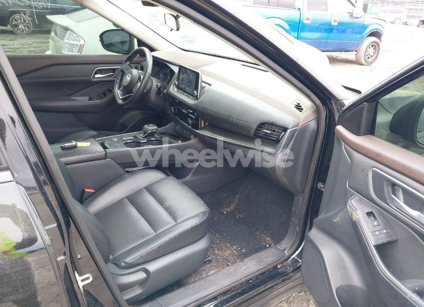 Photo 5 of 2021 Nissan Rogue SV FWD (VIN 5N1AT3BA5MC833344)