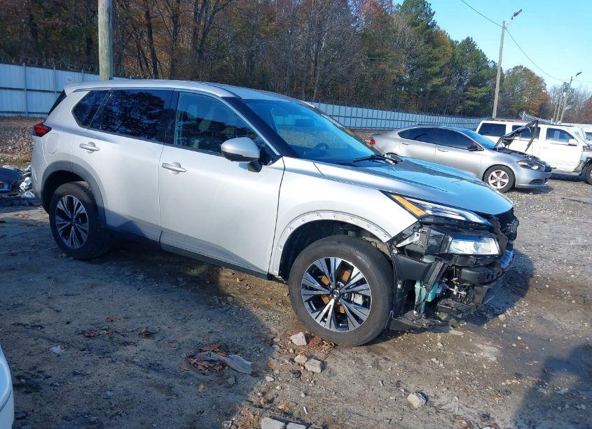 2021 Nissan Rogue SV FWD (VIN 5N1AT3BA7MC728126) main photo