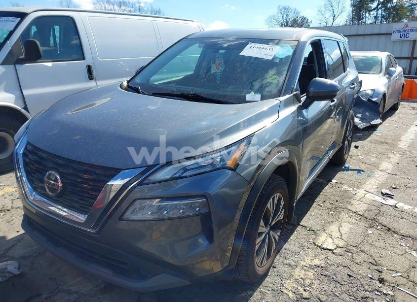 Photo 2 of 2021 Nissan Rogue SV FWD (VIN 5N1AT3BA7MC838299)