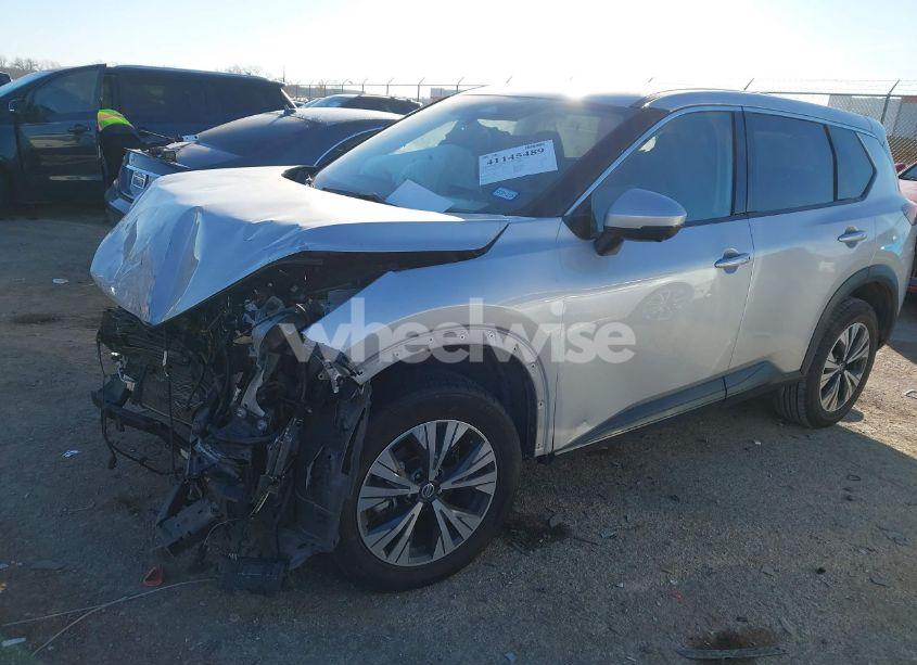 Photo 2 of 2021 Nissan Rogue SV FWD (VIN 5N1AT3BA8MC705745)