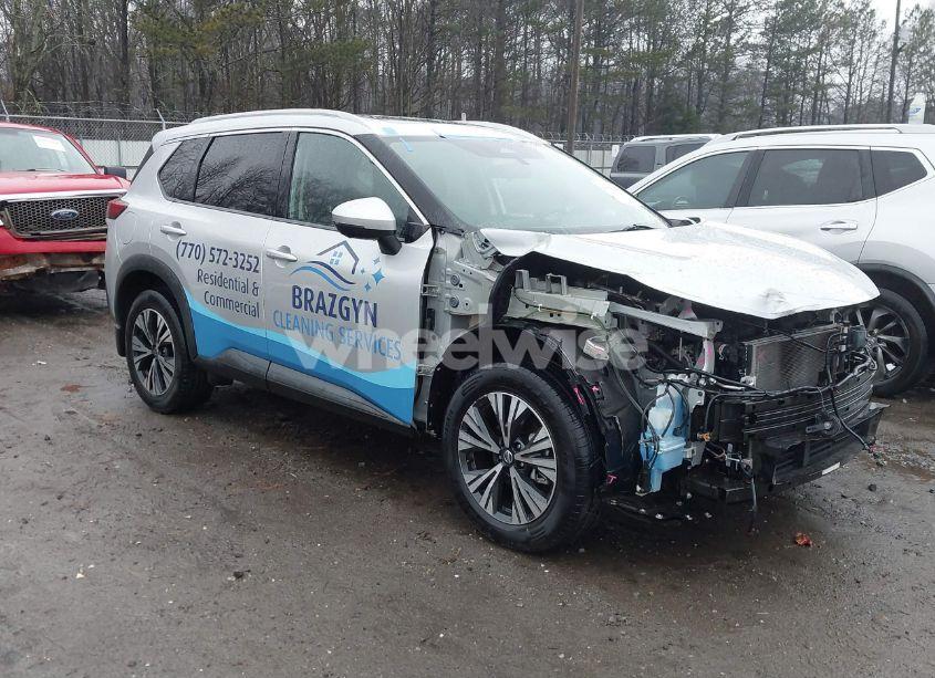 2021 Nissan Rogue SV FWD (VIN 5N1AT3BA8MC810754) main photo