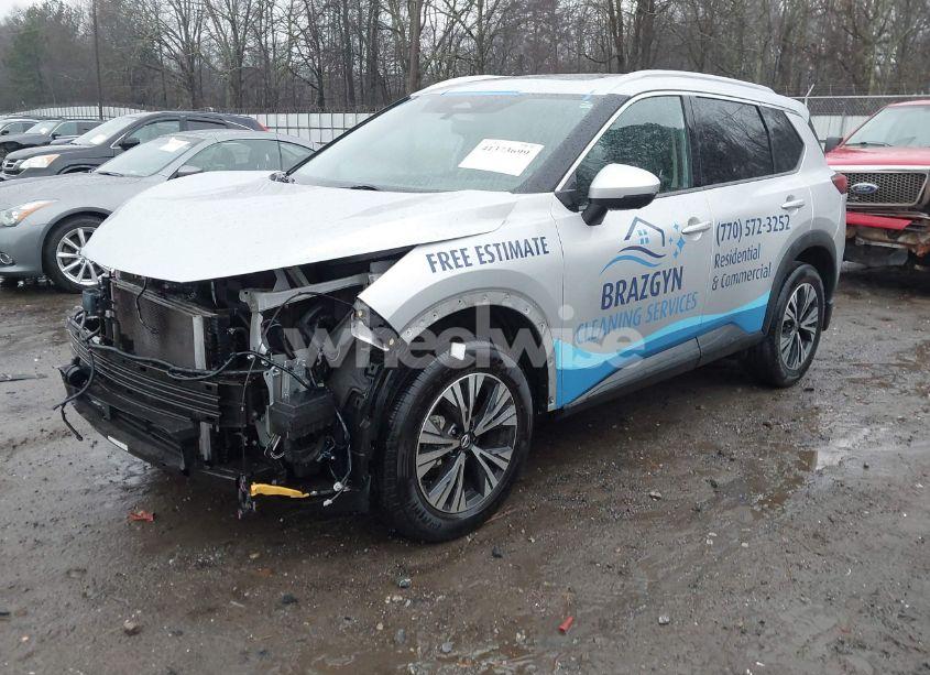 Photo 2 of 2021 Nissan Rogue SV FWD (VIN 5N1AT3BA8MC810754)