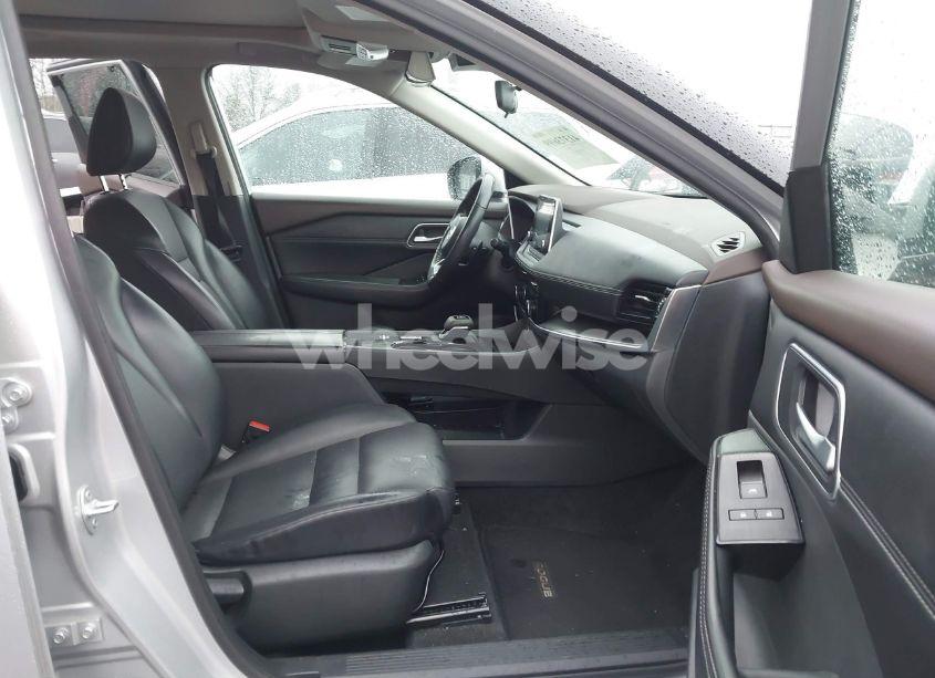 Photo 5 of 2021 Nissan Rogue SV FWD (VIN 5N1AT3BA8MC810754)