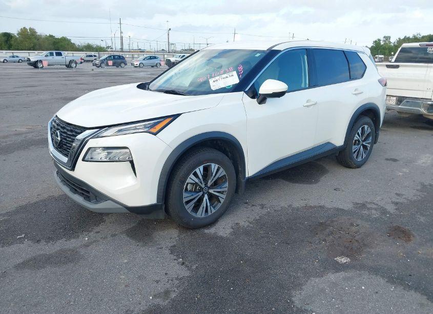 Photo 2 of 2021 Nissan Rogue SV FWD (VIN 5N1AT3BA8MC821107)