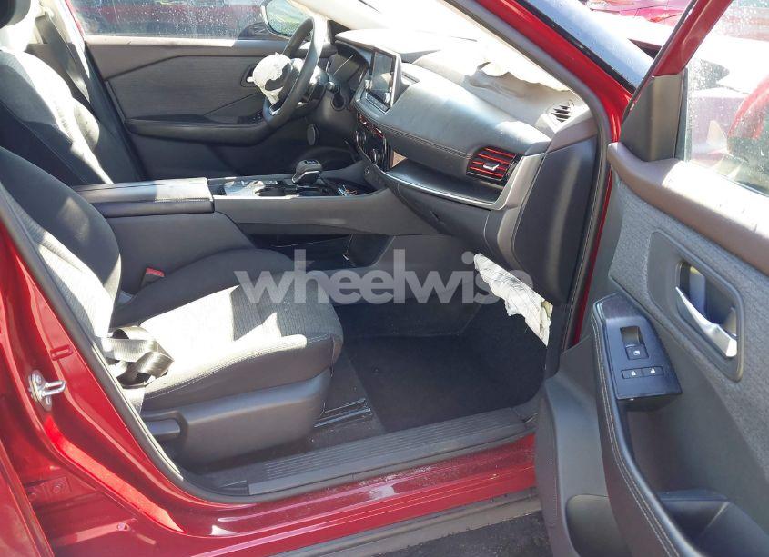 Photo 5 of 2021 Nissan Rogue SV FWD (VIN 5N1AT3BAXMC695803)