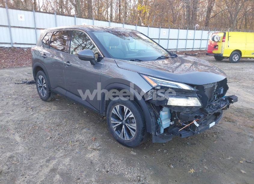 2021 Nissan Rogue SV FWD (VIN 5N1AT3BAXMC734275) main photo