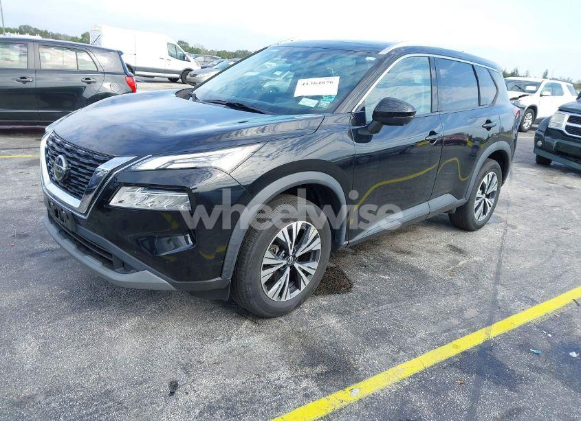 Photo 2 of 2021 Nissan Rogue SV INTELLIGENT AWD (VIN 5N1AT3BB0MC814385)