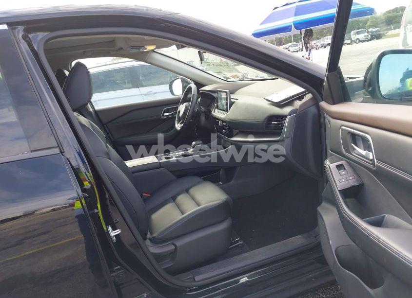 Photo 5 of 2021 Nissan Rogue SV INTELLIGENT AWD (VIN 5N1AT3BB0MC814385)