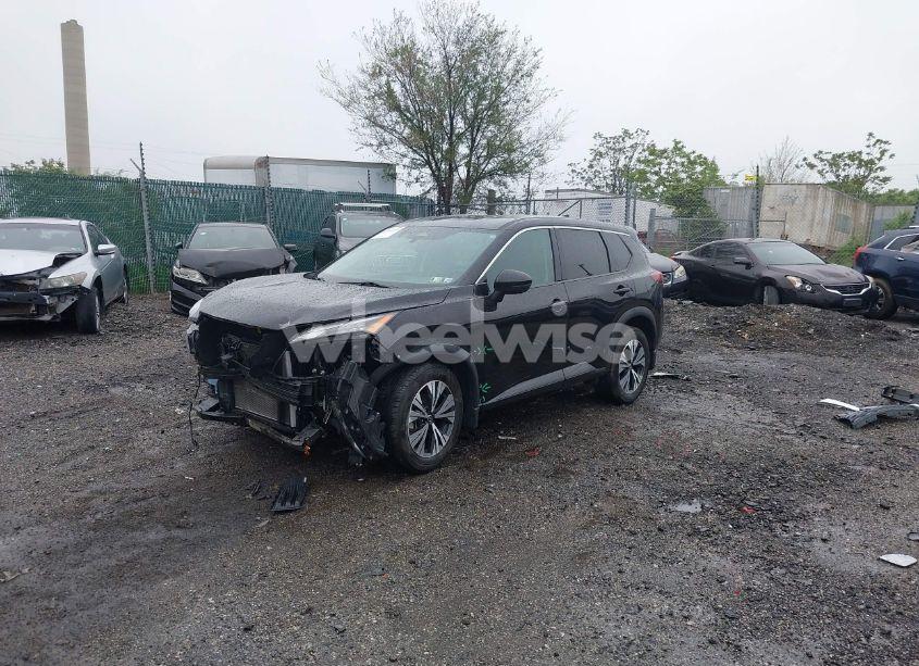 Photo 2 of 2021 Nissan Rogue SV INTELLIGENT AWD (VIN 5N1AT3BB1MC689347)