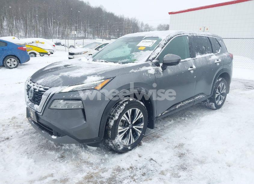 Photo 2 of 2021 Nissan Rogue SV INTELLIGENT AWD (VIN 5N1AT3BB2MC677997)