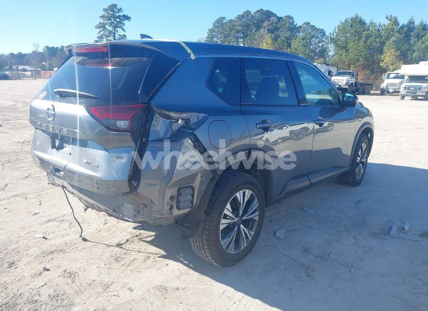 Photo 4 of 2021 Nissan Rogue SV INTELLIGENT AWD (VIN 5N1AT3BB3MC717097)