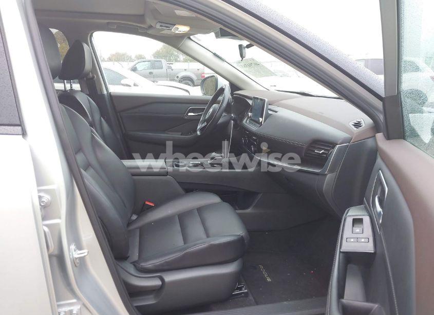 Photo 5 of 2021 Nissan Rogue SV INTELLIGENT AWD (VIN 5N1AT3BB3MC721974)