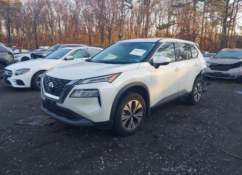 Photo 2 of 2021 Nissan Rogue SV INTELLIGENT AWD (VIN 5N1AT3BB3MC835313)