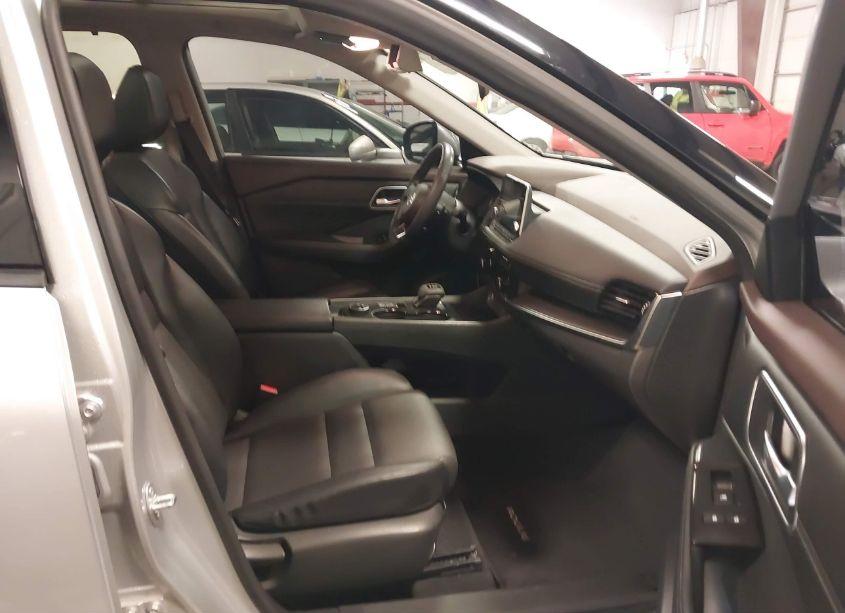 Photo 5 of 2021 Nissan Rogue SV INTELLIGENT AWD (VIN 5N1AT3BB5MC725606)
