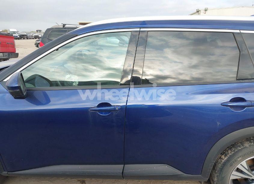 Photo 14 of 2021 Nissan Rogue SV INTELLIGENT AWD (VIN 5N1AT3BB5MC827083)