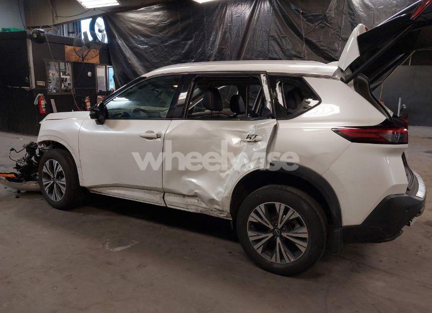 Photo 3 of 2021 Nissan Rogue SV INTELLIGENT AWD (VIN 5N1AT3BB7MC829949)