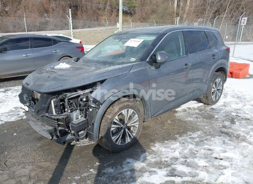 Photo 2 of 2021 Nissan Rogue SV INTELLIGENT AWD (VIN 5N1AT3BB8MC765386)