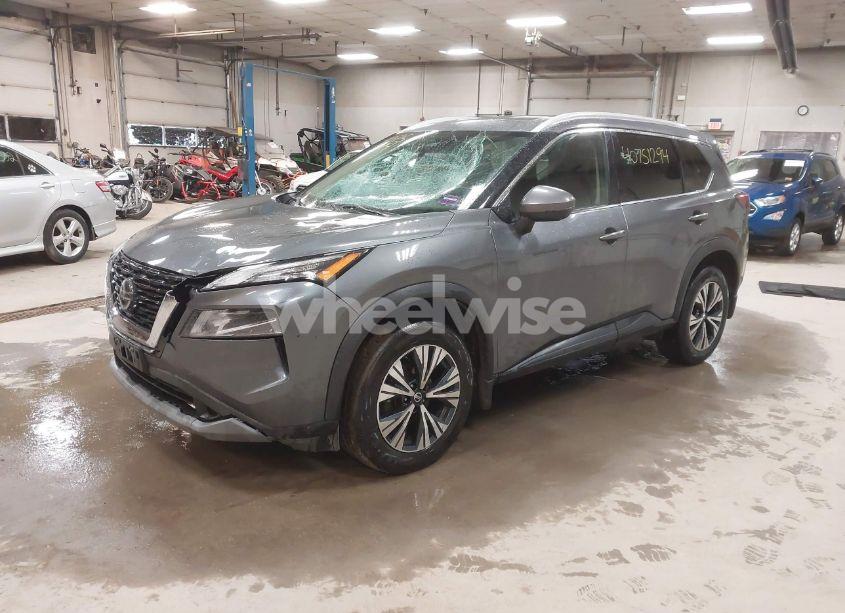 Photo 2 of 2021 Nissan Rogue SV INTELLIGENT AWD (VIN 5N1AT3BB8MC812139)
