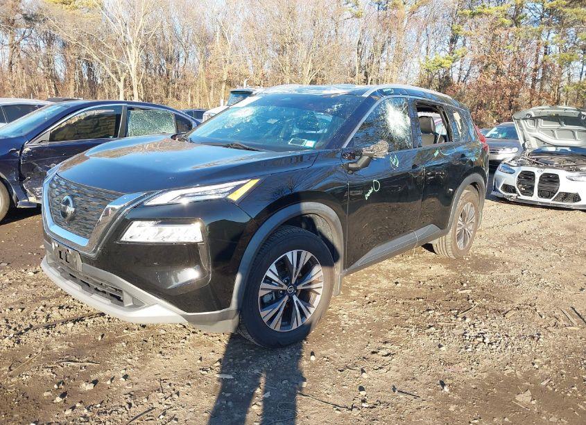 Photo 2 of 2021 Nissan Rogue SV INTELLIGENT AWD (VIN 5N1AT3BBXMC767981)