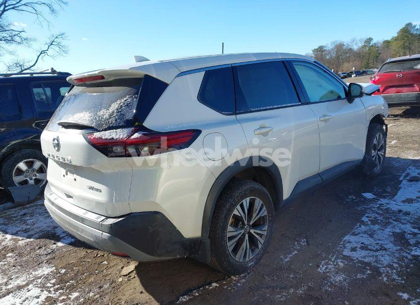 Photo 4 of 2021 Nissan Rogue SV INTELLIGENT AWD (VIN 5N1AT3BBXMC796798)
