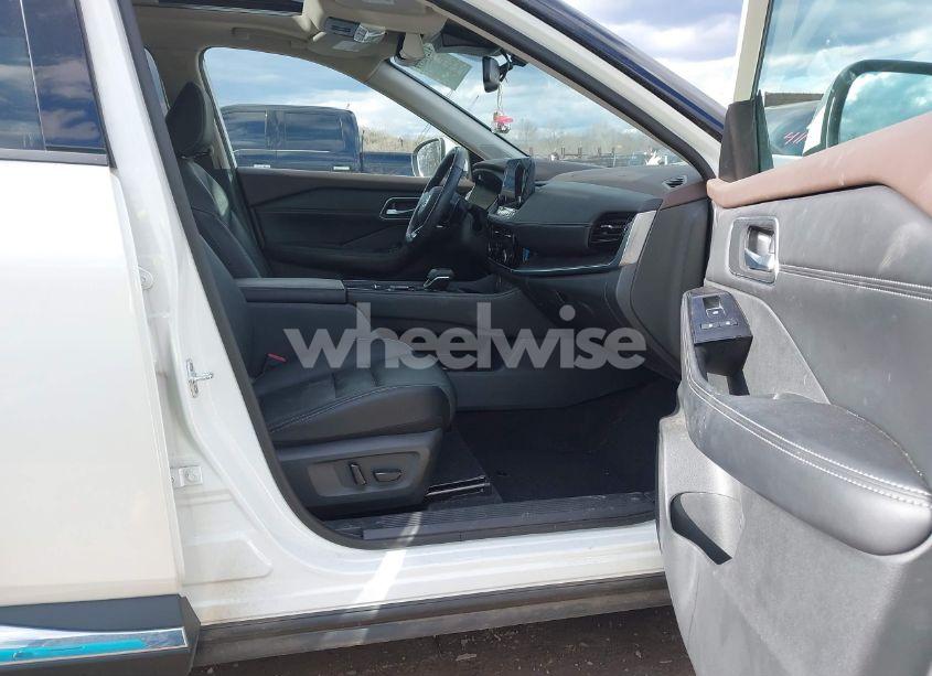 Photo 5 of 2021 Nissan Rogue SL FWD (VIN 5N1AT3CA2MC751845)