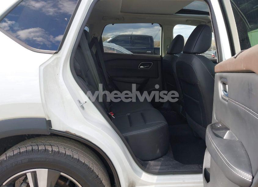 Photo 8 of 2021 Nissan Rogue SL FWD (VIN 5N1AT3CA2MC751845)