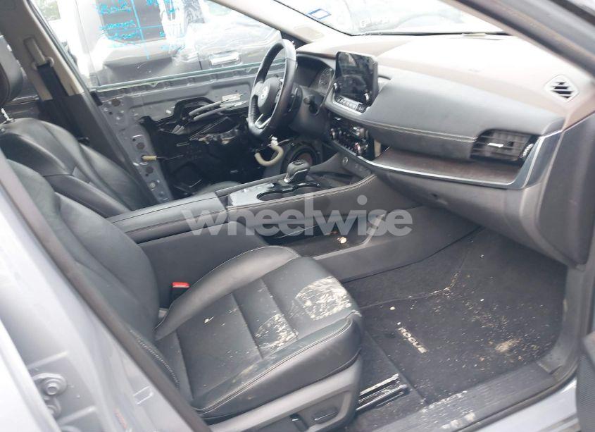 Photo 5 of 2021 Nissan Rogue SL FWD (VIN 5N1AT3CA5MC819510)