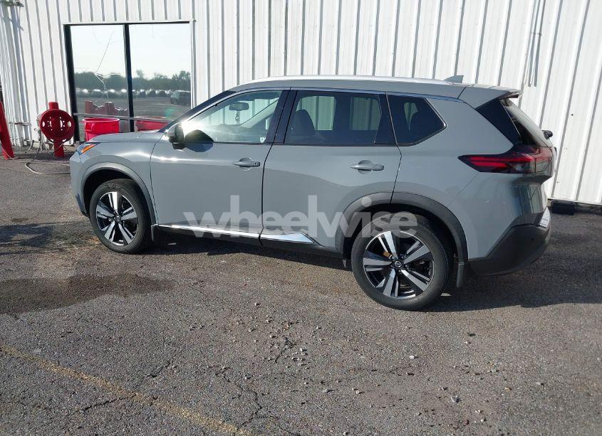 Photo 3 of 2021 Nissan Rogue SL FWD (VIN 5N1AT3CA5MC829244)