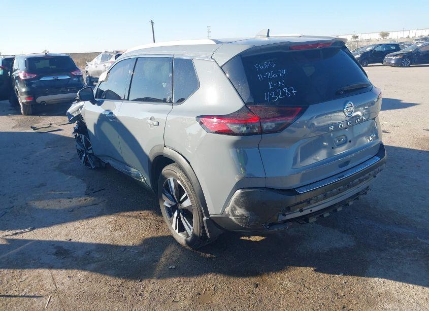 Photo 3 of 2021 Nissan Rogue SL FWD (VIN 5N1AT3CAXMC802590)