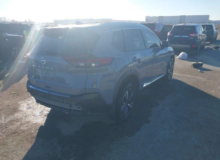 Photo 4 of 2021 Nissan Rogue SL FWD (VIN 5N1AT3CAXMC802590)