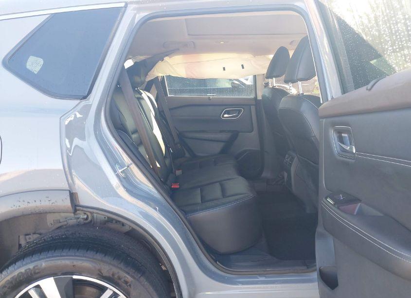 Photo 8 of 2021 Nissan Rogue SL FWD (VIN 5N1AT3CAXMC802590)