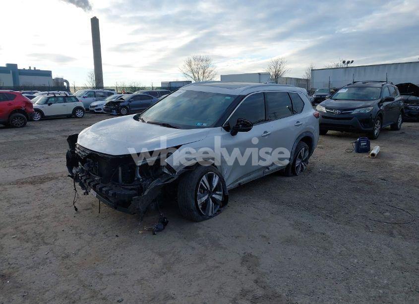Photo 2 of 2021 Nissan Rogue SL INTELLIGENT AWD (VIN 5N1AT3CBXMC682184)