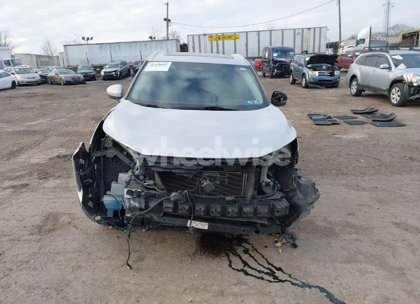 Photo 6 of 2021 Nissan Rogue SL INTELLIGENT AWD (VIN 5N1AT3CBXMC682184)