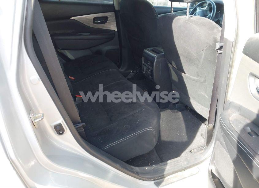 Photo 8 of 2018 Nissan Murano SV (VIN 5N1AZ2MG3JN122641)