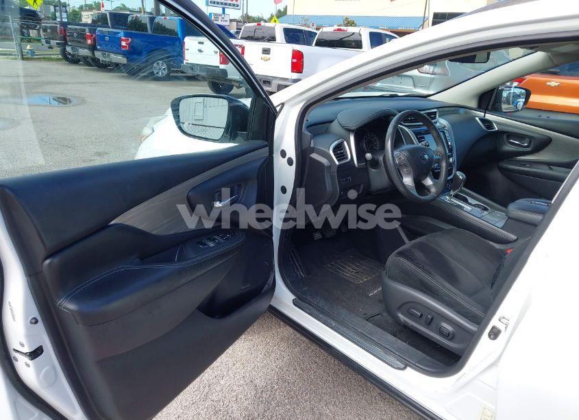 Photo 20 of 2015 Nissan Murano SV (VIN 5N1AZ2MG4FN252189)