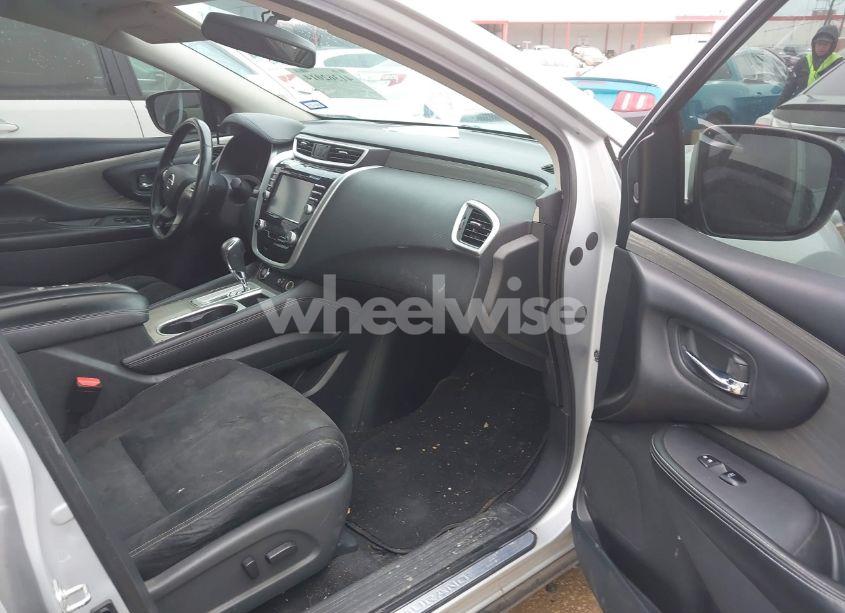 Photo 5 of 2018 Nissan Murano SV (VIN 5N1AZ2MG9JN132350)