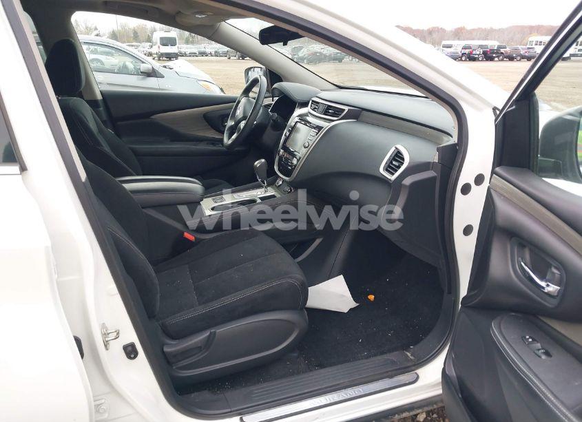 Photo 5 of 2018 Nissan Murano PLATINUM/S/SL/SV (VIN 5N1AZ2MH6JN133934)