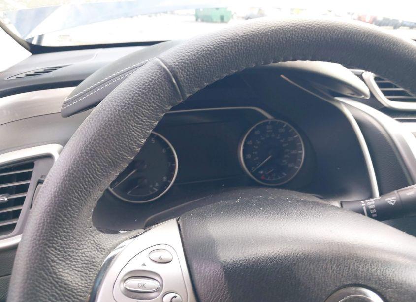 Photo 7 of 2015 Nissan Murano S/SL/SV/PLATINUM (VIN 5N1AZ2MHXFN221506)