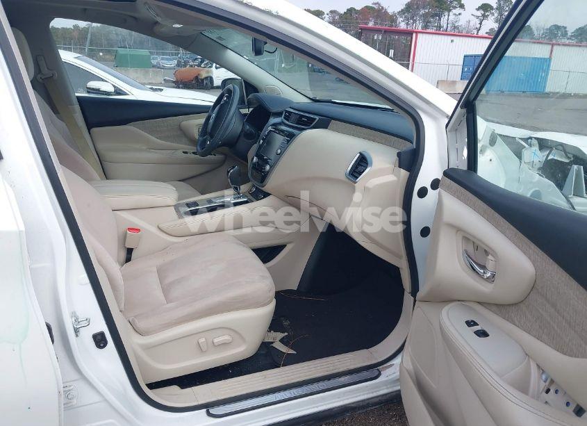 Photo 5 of 2019 Nissan Murano SV (VIN 5N1AZ2MJ0KN112968)