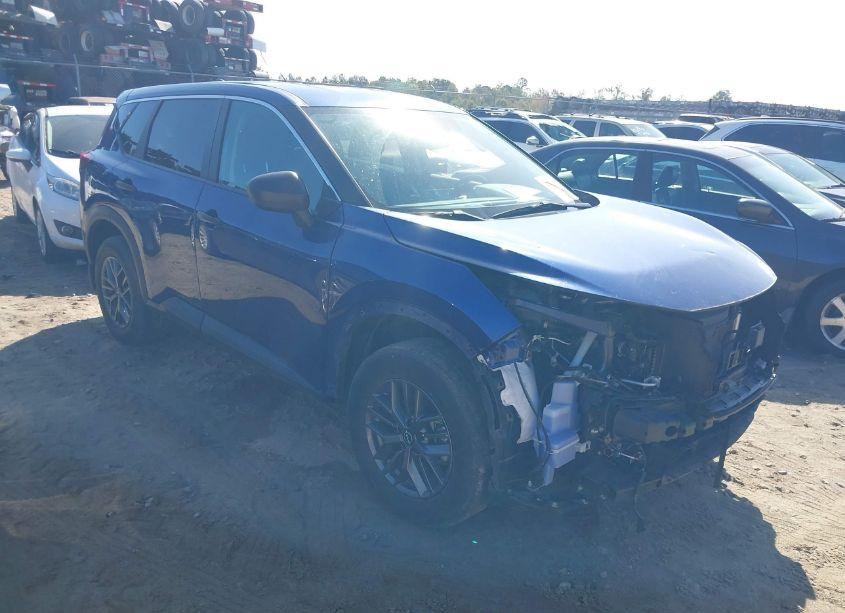 2022 Nissan Rogue S FWD (VIN 5N1BT3AA1NC710731) main photo