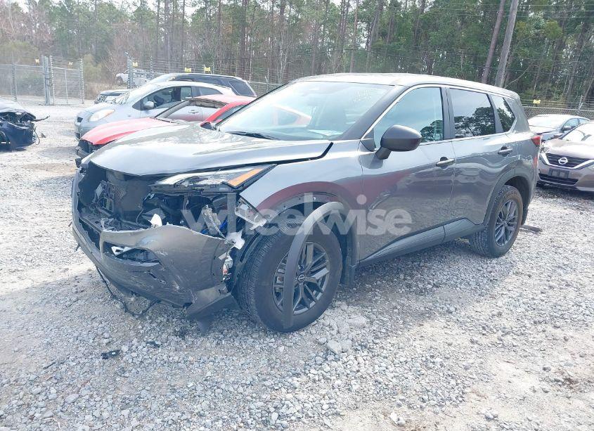 Photo 2 of 2022 Nissan Rogue S FWD (VIN 5N1BT3AA1NC715136)